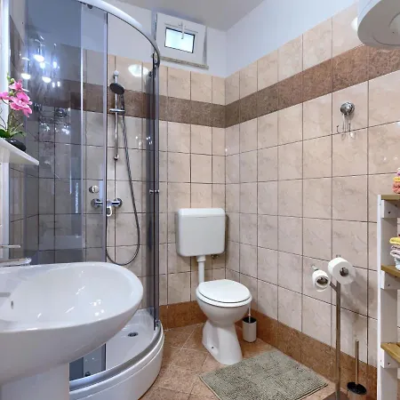 Sonja By Interhome 풀라