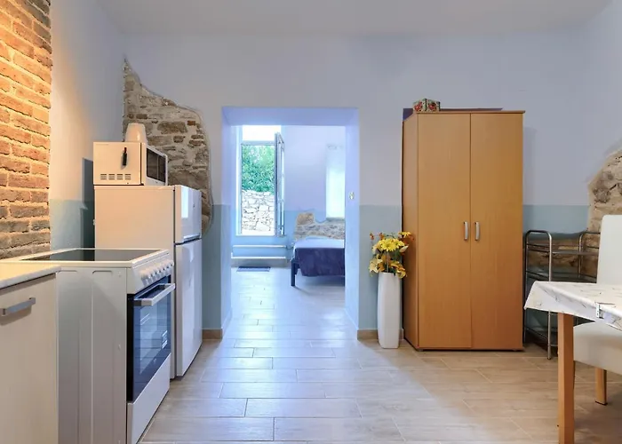 Apartment Sonja By Interhome Pula